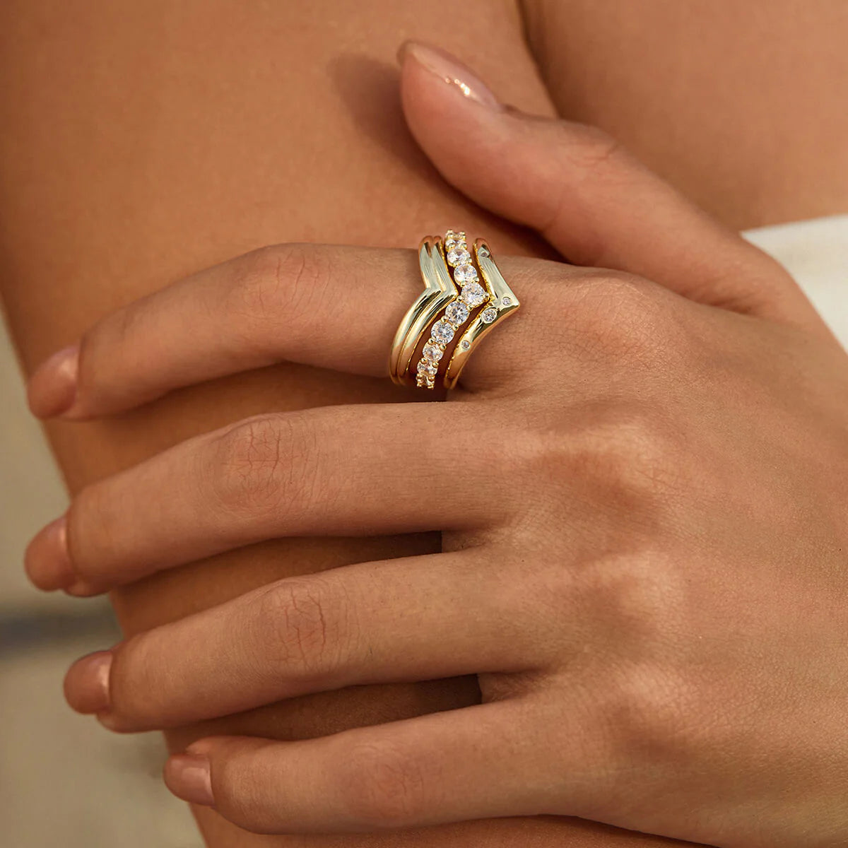 Ricady Jewel Geometric V-Shaped Sterling Silver Minimalist Band Ring
