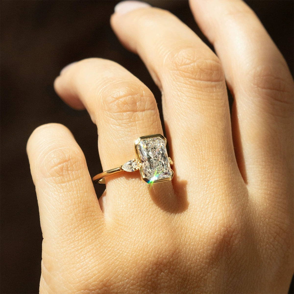 Elegant Square Zircon Engagement Ring - Bridal Proposal Jewelry