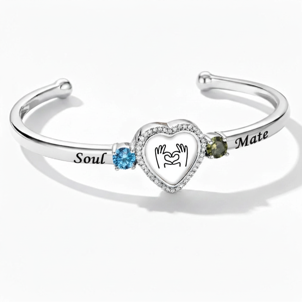 Delicate Heart Locket Bangle — Adjustable Fit, Timeless Sparkle B3009
