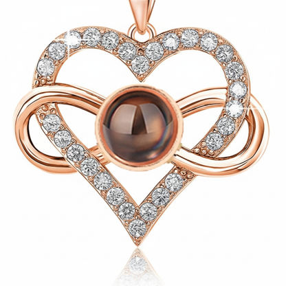 6. 细节近景图 - 水晶、珍珠与金属质感