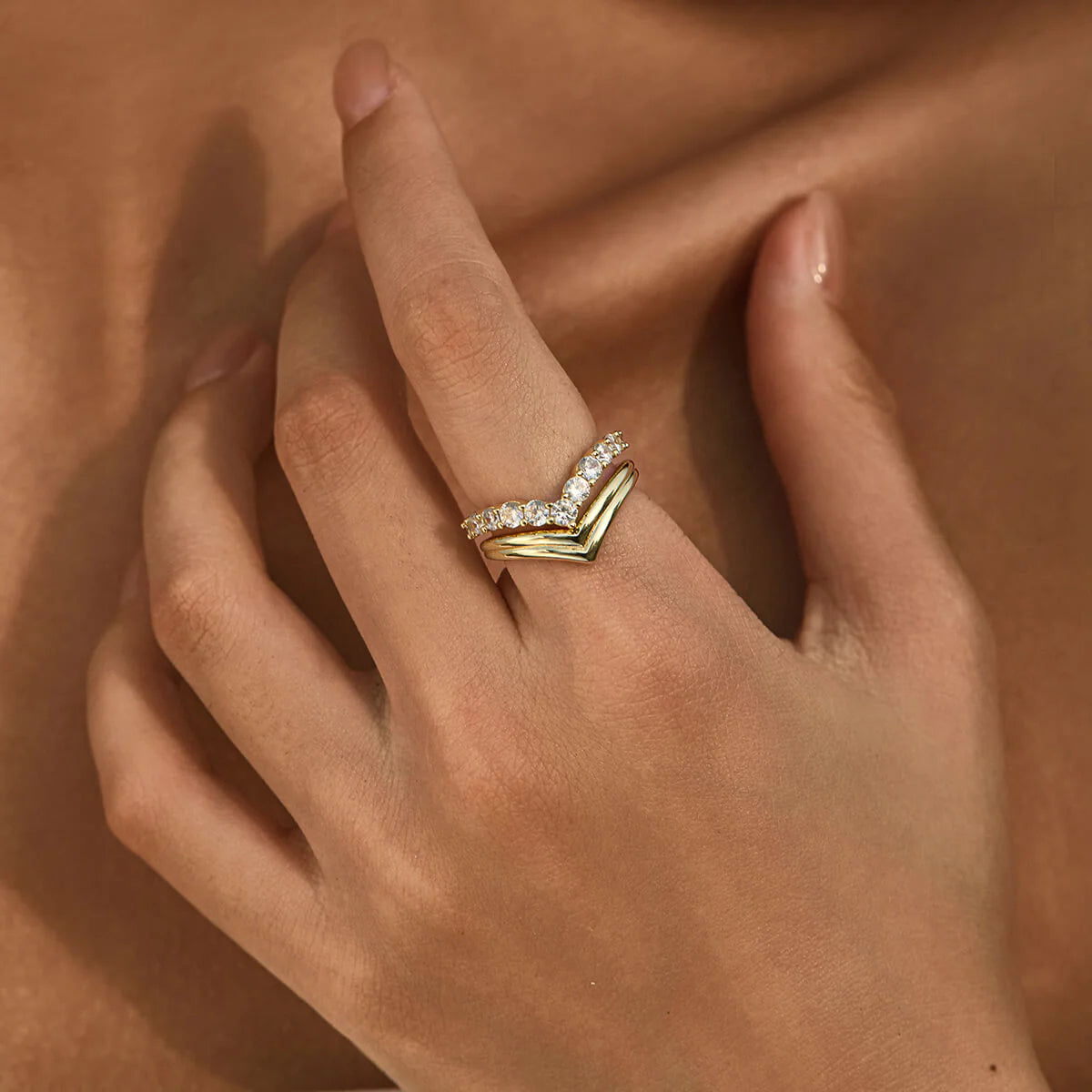 Ricady Jewel Geometric V-Shaped Sterling Silver Minimalist Band Ring