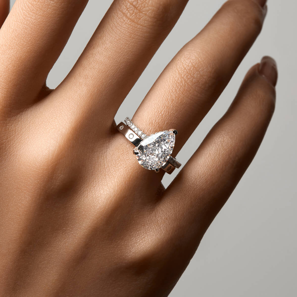 Ricady Jewel Pear-Cut Solitaire Ring, 925 Sterling Silver Cubic Zirconia Pavé Band for Women, Size 4-10