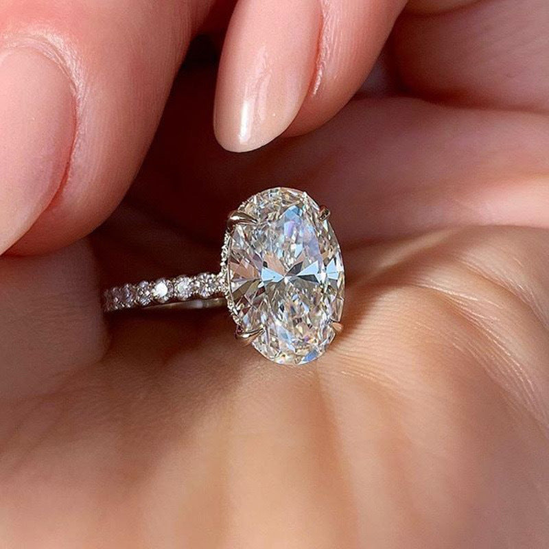 Ricady Jewel Fashionable Platinum-plated Zircon Ring, Stylish European-style Engagement Band
