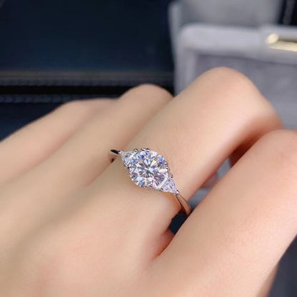 Women's Round Zircon Ring - Copper Plated White Gold Micro Pave Band