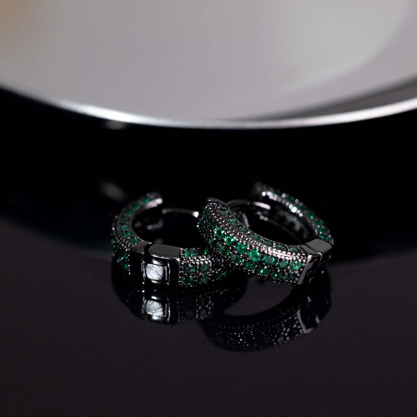 Diamond Stud Hoop Earrings - Unisex Hip Hop Classic Circle Earrings