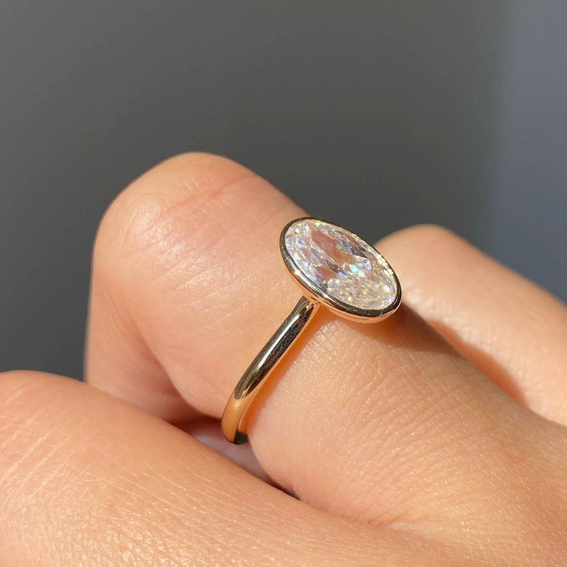 Ins Style Women's Commute Ring - Luxury Niche Geometric Design with 7×10 Egg Zircon Inlay