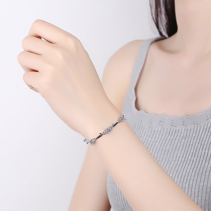 Fashion Platinum Crystal Flower Bracelet for Women