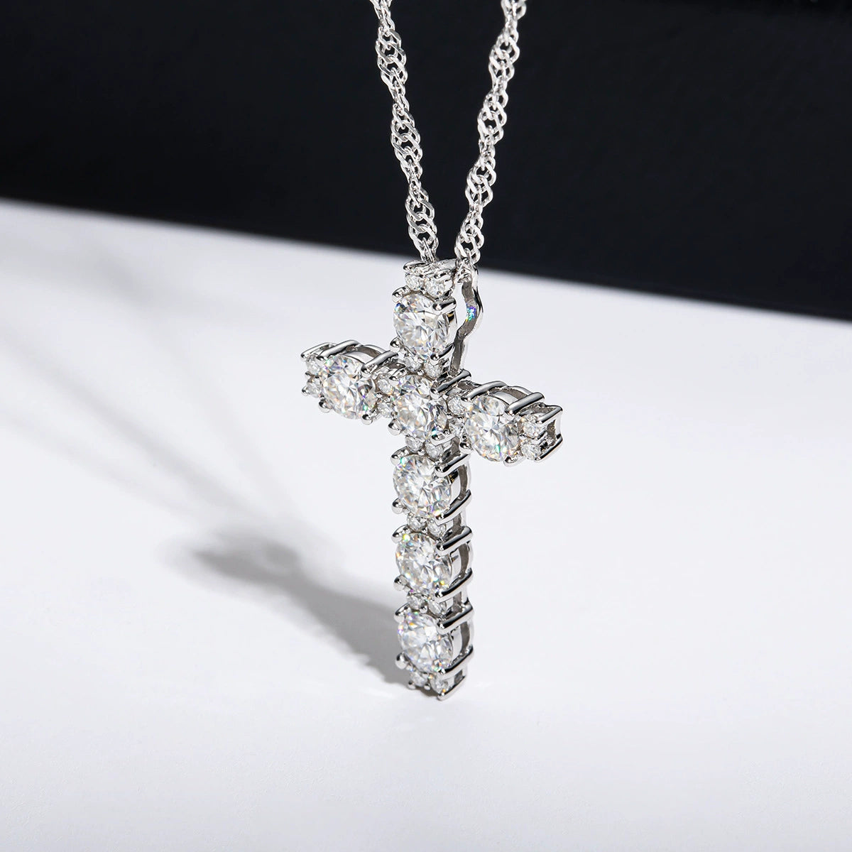 Ricady Jewel S925 Sterling Silver Cross Moissanite Pendant Necklace - High-End Minimalist Light Luxury Gift