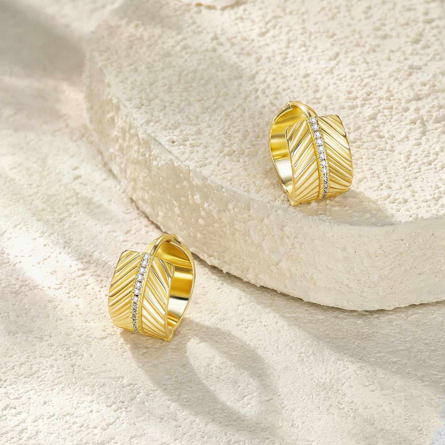 Vintage Leaf Feather Open C-Hoop Earrings S925 Silver with Moissanite