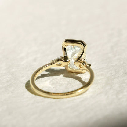 Elegant Square Zircon Engagement Ring - Bridal Proposal Jewelry