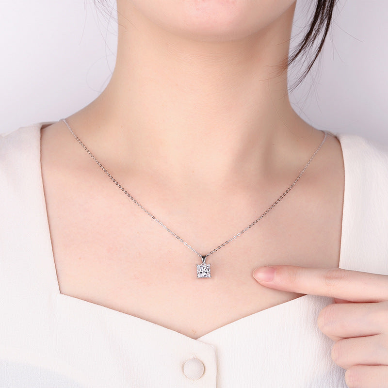 Ricady Jewel S925 Sterling Silver 4-Prong Princess Cut Moissanite Pendant - Women's Versatile High-End Clavicle ChainHigh-End Clavicle Chain