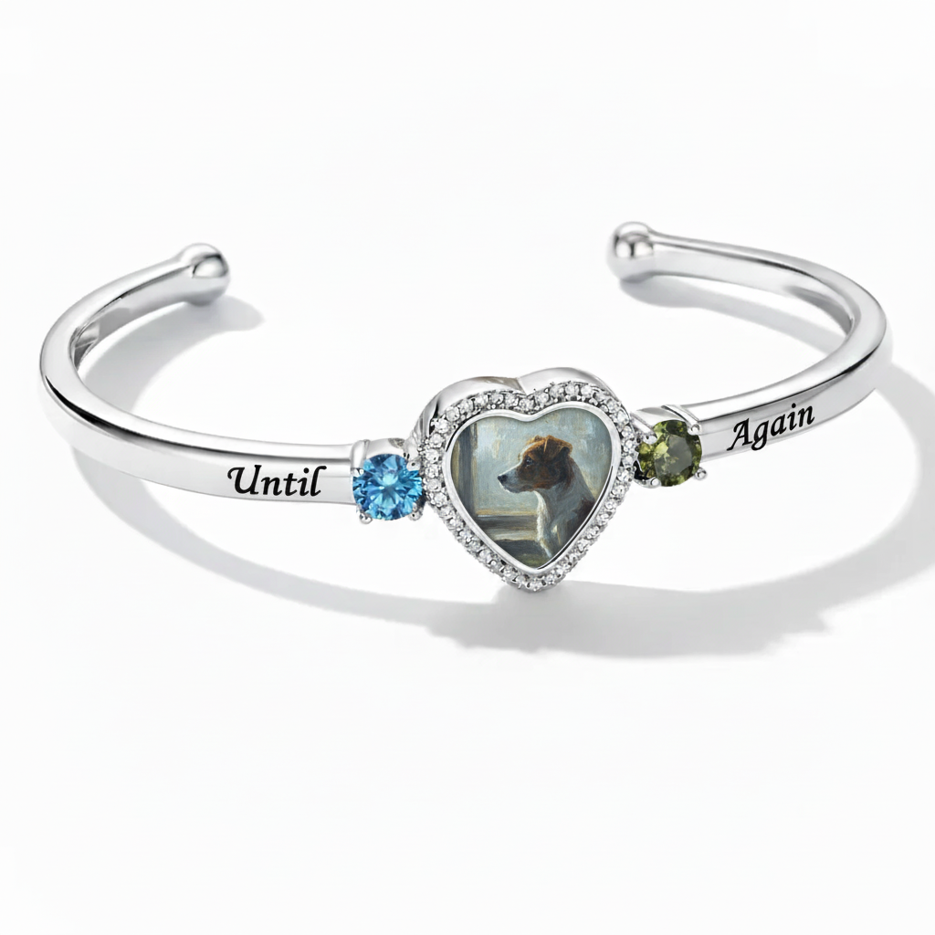 Delicate Heart Locket Bangle — Adjustable Fit, Timeless Sparkle B4001